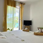 & Ja Apartman *